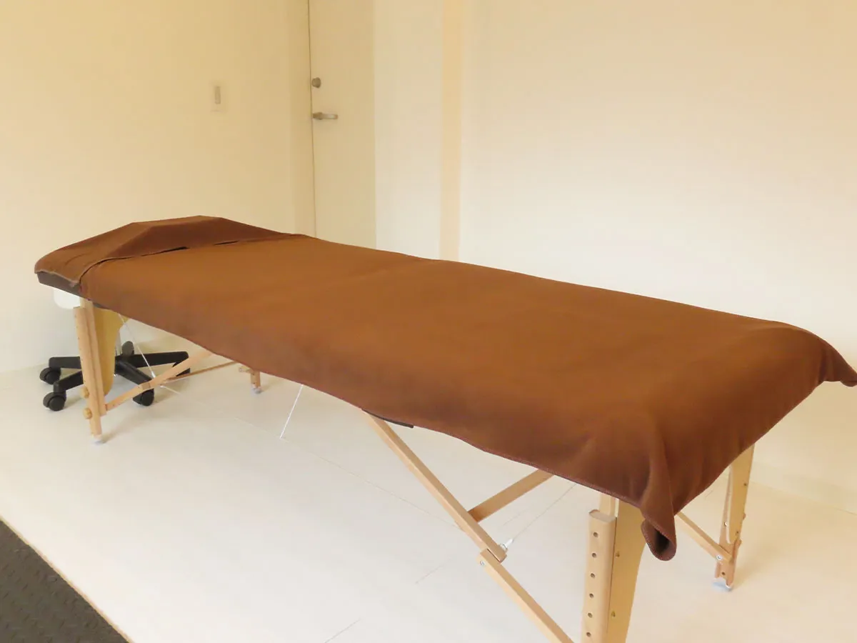 整体ニライカナイ：施術台